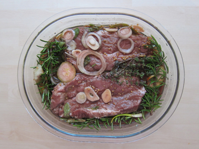 schweinenackensteaks in marinade