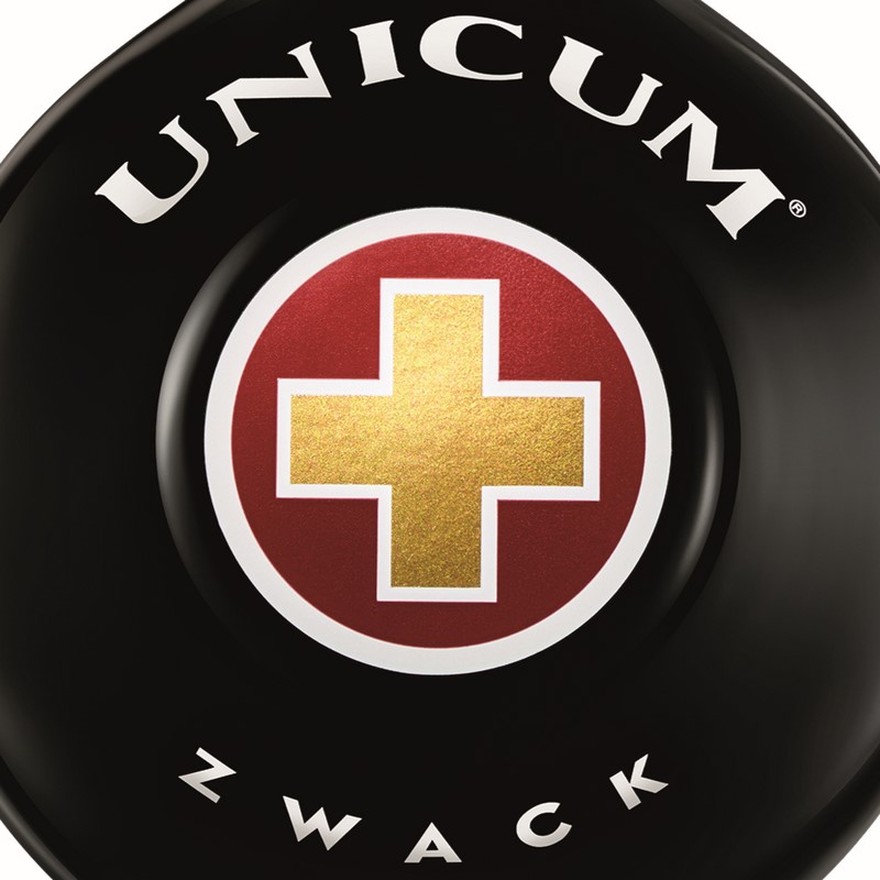 0,7 L Kräuterlikör Unicum vol 40 aus Ungarn % Zwack