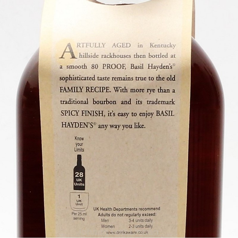 Basil Haydens Kentucky Straight Bourbon Whiskey 0,7 L 40%vol Basil Haydens Kentucky Straight Bourbon Whiskey 0,7 L 40%vol