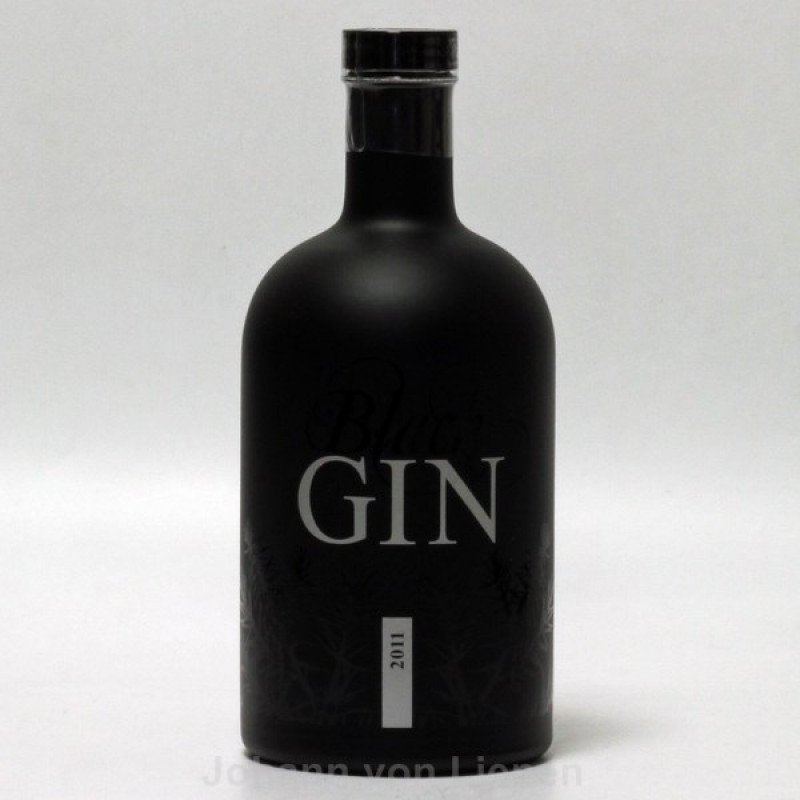 Gansloser Black Gin 0,7 L 45 %vol Gansloser Black Gin 0,7 L 45 %vol