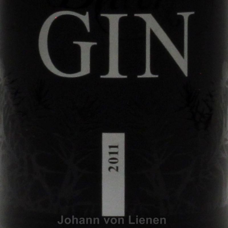 Gansloser Black Gin 0,7 L 45 %vol Gansloser Black Gin 0,7 L 45 %vol
