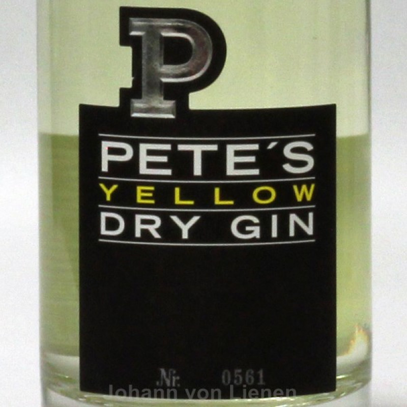 Pete's Yellow Dry Gin 0,5 L 47 %vol Pete's Yellow Dry Gin 0,5 L 47 %vol