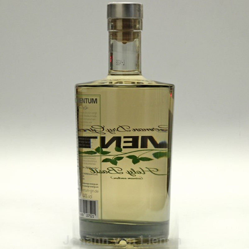 Momentum German Dry Gin 0,7 L 44%vol Momentum German Dry Gin 0,7 L 44%vol