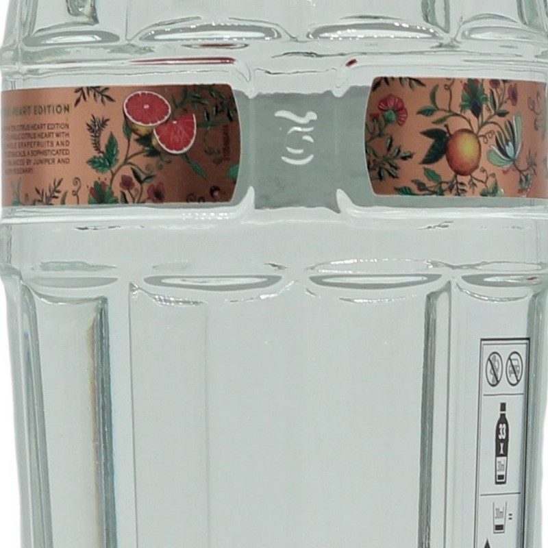 Tanqueray No. Ten Gin Citrus Heart Edition Grapefruit & Rosemary 1 L 45,3%vol. Tanqueray No. Ten Gin Citrus Heart Edition Grapefruit & Rosemary 1 L 45,3%vol.