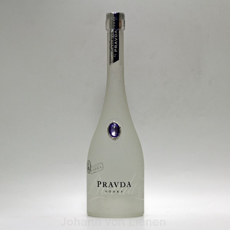 Pravda Vodka aus Polen 0,7 L 40%vol Pravda Vodka aus Polen 0,7 L 40%vol