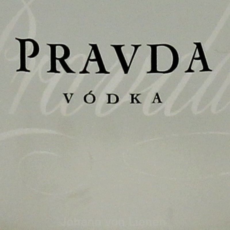 Pravda Vodka aus Polen 0,7 L 40%vol Pravda Vodka aus Polen 0,7 L 40%vol