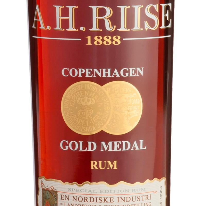 A. H. Riise 1888 Gold Medal Rum 0,7 L 40%vol A. H. Riise 1888 Gold Medal Rum 0,7 L 40%vol