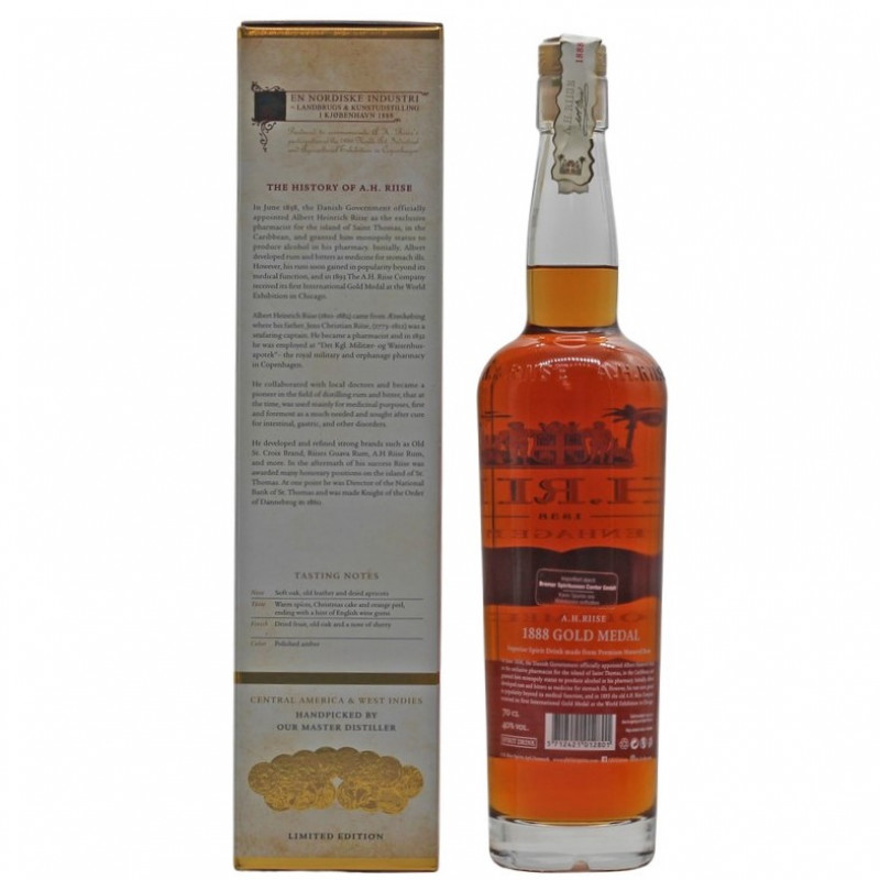 A. H. Riise 1888 Gold Medal 0,7 L 40% vol A. H. Riise 1888 Gold Medal 0,7 L 40% vol