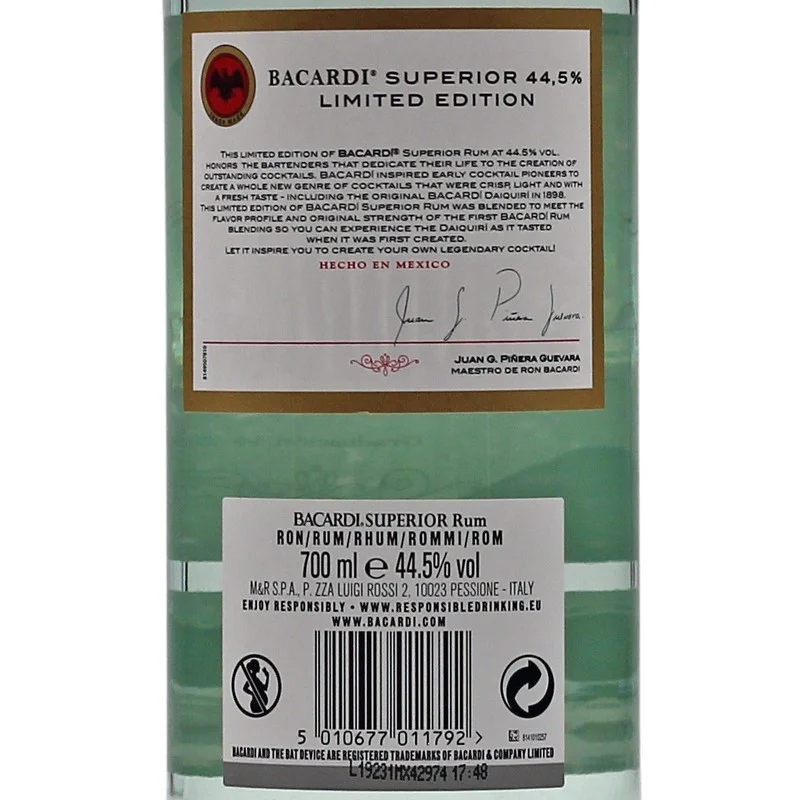 Bacardi Superior Rum 0,7 L 44,5% vol Bacardi Superior Rum 0,7 L 44,5% vol
