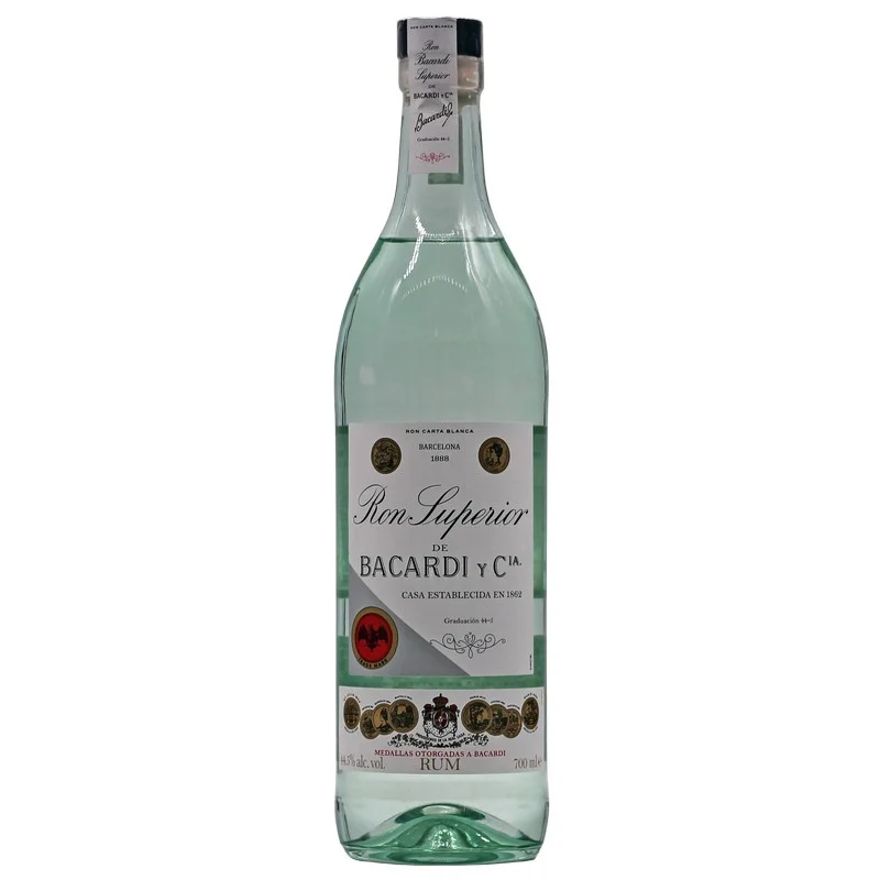 Bacardi Superior Rum 0,7 L 44,5% vol Bacardi Superior Rum 0,7 L 44,5% vol