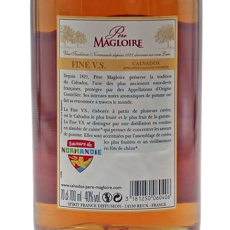 Pere Magloire Fine Calvados V.S. 0,7 L 40% vol Pere Magloire Fine Calvados V.S. 0,7 L 40% vol