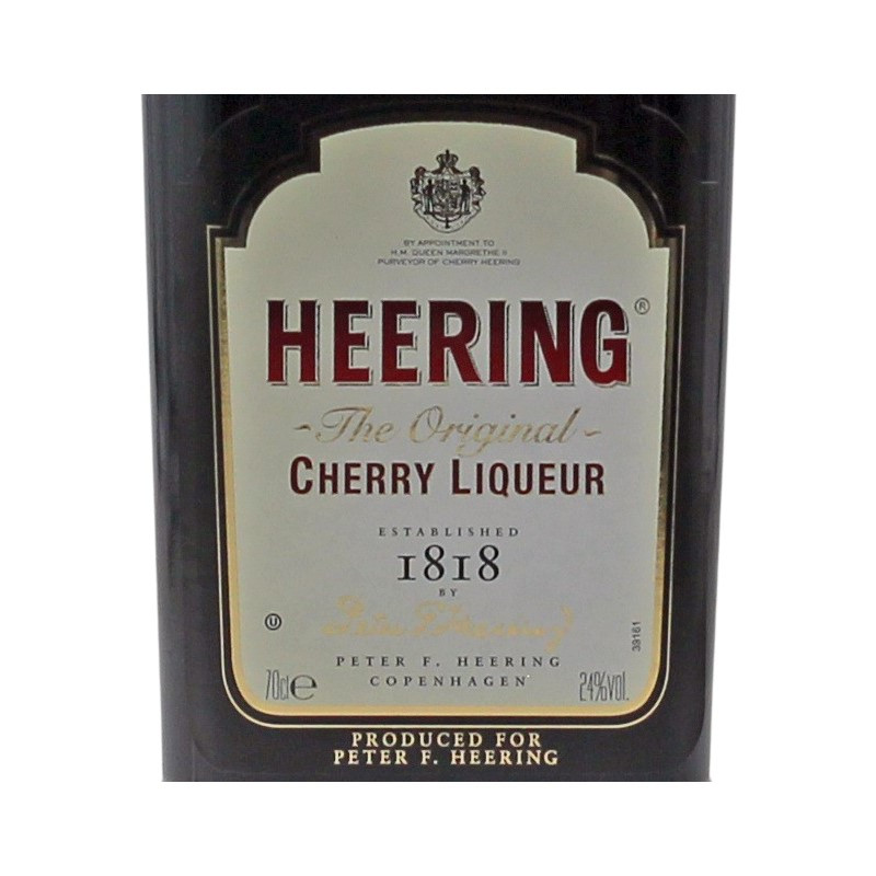 Heering Cherry Liqueur 0,7 L 24% vol Heering Cherry Liqueur 0,7 L 24% vol