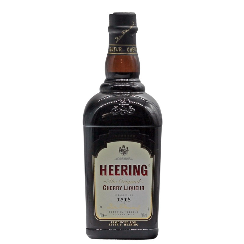 Heering Cherry Liqueur 0,7 L 24% vol Heering Cherry Liqueur 0,7 L 24% vol